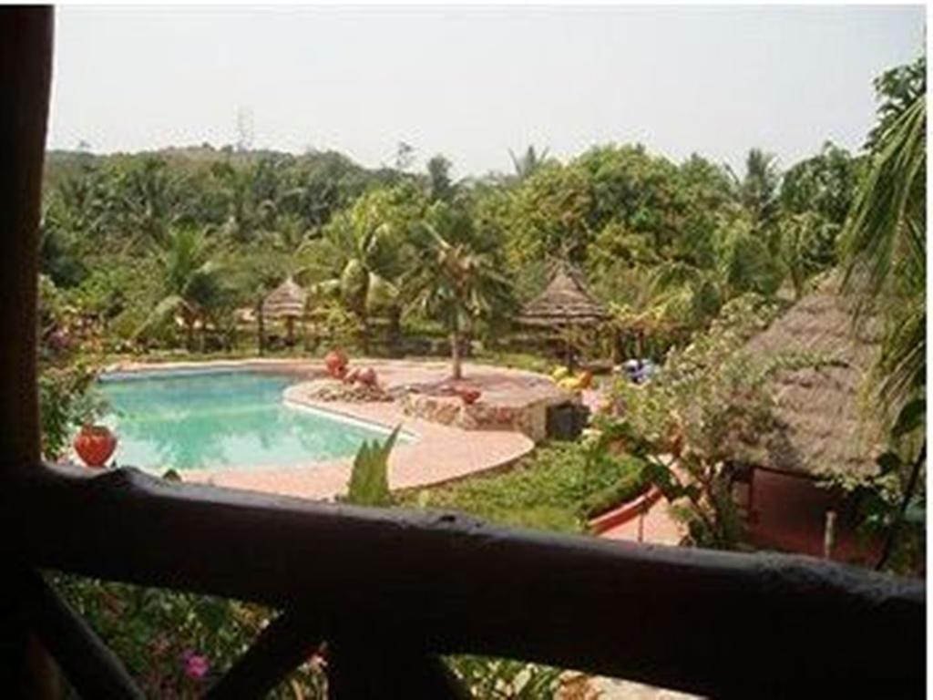 Afrikiko River Front Resort Akosombo Extérieur photo
