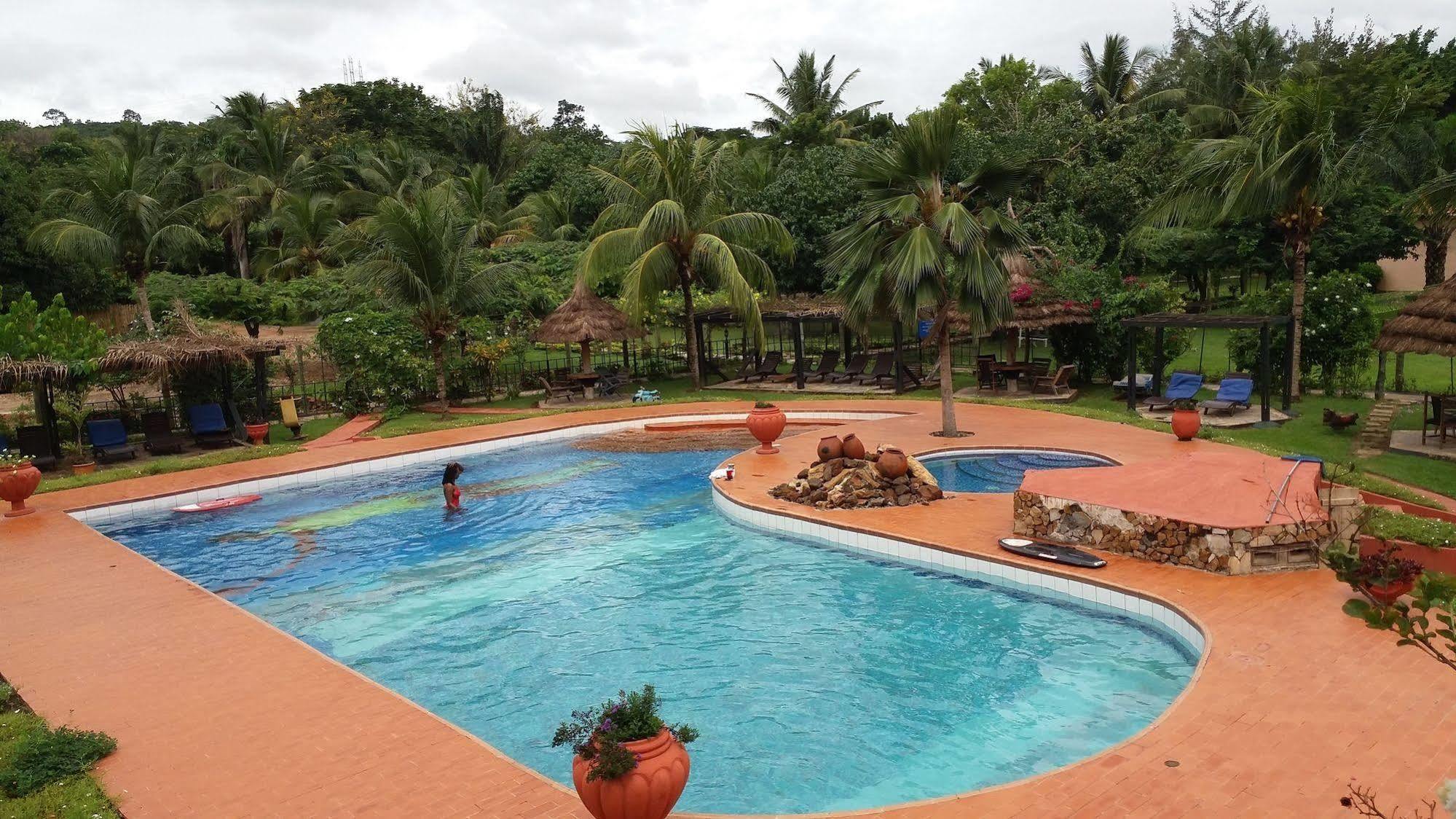 Afrikiko River Front Resort Akosombo Extérieur photo