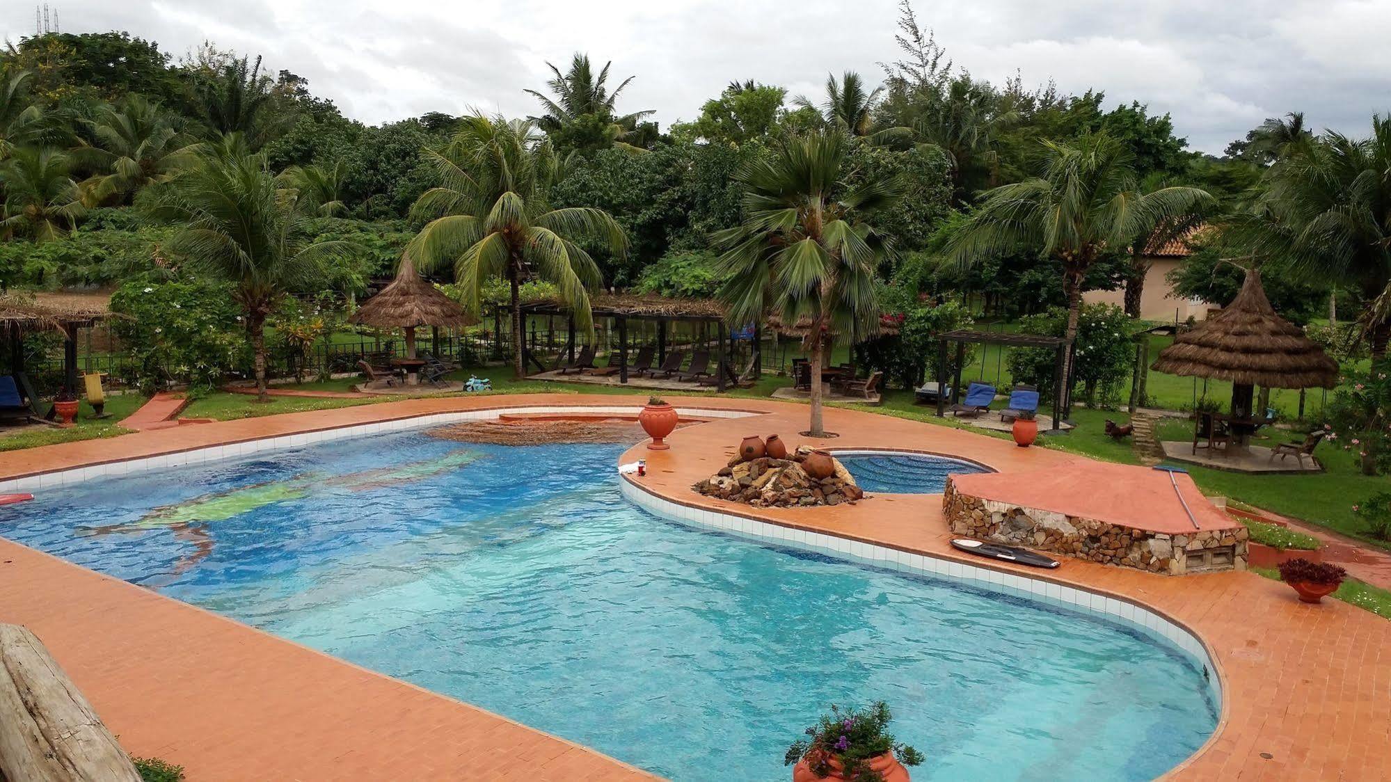 Afrikiko River Front Resort Akosombo Extérieur photo
